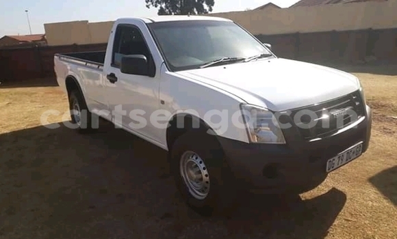 Acheter Occasion Voiture Isuzu KB Blanc à Ezulwini, Hhohho Acheter Occasion Voiture Isuzu KB Blanc à Ezulwini, Hhohho