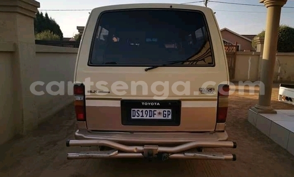Acheter Occasion Voiture Toyota Hiace Blanc à Hluti, Shiselweni District Acheter Occasion Voiture Toyota Hiace Blanc à Hluti, Shiselweni District