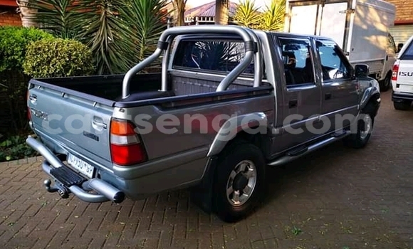 Acheter Occasion Voiture Isuzu KB Gris à Big Bend, Lubombo Acheter Occasion Voiture Isuzu KB Gris à Big Bend, Lubombo