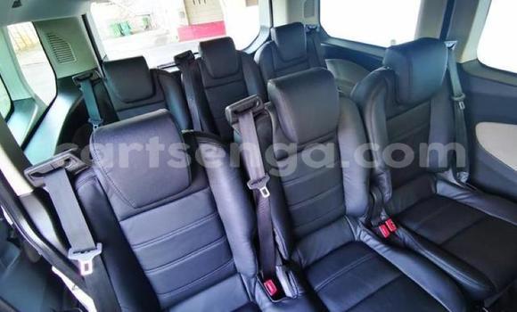 Acheter Occasion Voiture Ford Tourneo Courier Bleu à Manzini, Manzini Acheter Occasion Voiture Ford Tourneo Courier Bleu à Manzini, Manzini