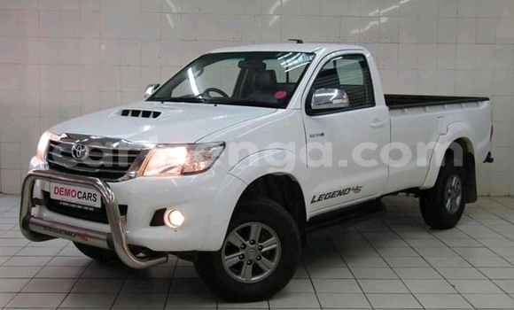 Acheter Occasion Voiture Toyota Hilux Blanc à Bhunya, Manzini Acheter Occasion Voiture Toyota Hilux Blanc à Bhunya, Manzini