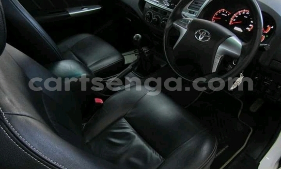 Acheter Occasion Voiture Toyota Hilux Blanc à Bhunya, Manzini Acheter Occasion Voiture Toyota Hilux Blanc à Bhunya, Manzini