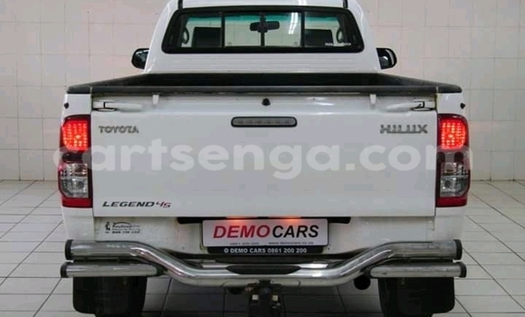Acheter Occasion Voiture Toyota Hilux Blanc à Bhunya, Manzini Acheter Occasion Voiture Toyota Hilux Blanc à Bhunya, Manzini