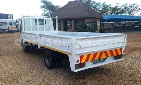 Acheter Occasion Voiture Toyota Dyna Blanc à Bulembu, Hhohho Acheter Occasion Voiture Toyota Dyna Blanc à Bulembu, Hhohho