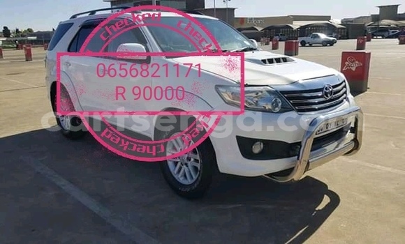 Acheter Occasion Voiture Toyota Fortuner Blanc à Bhunya, Manzini Acheter Occasion Voiture Toyota Fortuner Blanc à Bhunya, Manzini