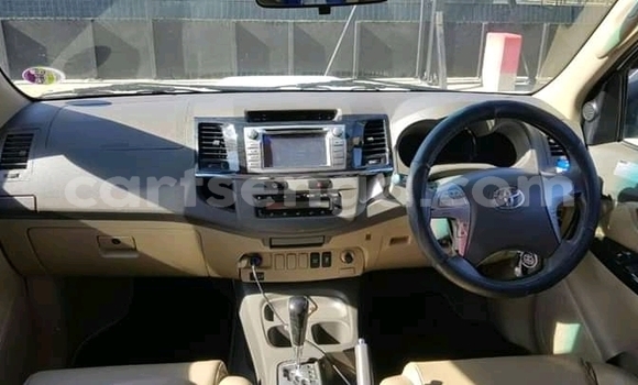 Acheter Occasion Voiture Toyota Fortuner Blanc à Bhunya, Manzini Acheter Occasion Voiture Toyota Fortuner Blanc à Bhunya, Manzini