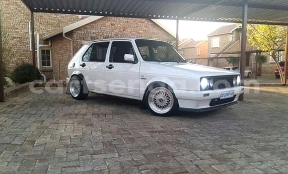 Acheter Occasion Voiture Volkswagen Golf Blanc à Bulembu, Hhohho Acheter Occasion Voiture Volkswagen Golf Blanc à Bulembu, Hhohho