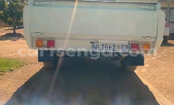 Acheter Occasion Voiture Toyota Hilux Blanc à Bulembu, Hhohho Acheter Occasion Voiture Toyota Hilux Blanc à Bulembu, Hhohho