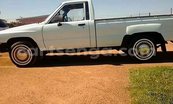 Acheter Occasion Voiture Toyota Hilux Blanc à Bulembu, Hhohho Acheter Occasion Voiture Toyota Hilux Blanc à Bulembu, Hhohho