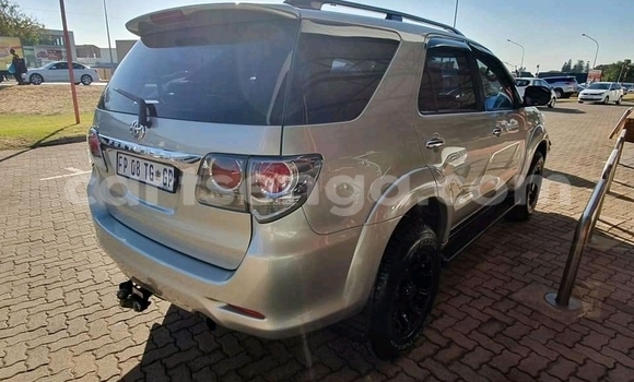 Acheter Occasion Voiture Toyota Fortuner Blanc à Manzini, Manzini Acheter Occasion Voiture Toyota Fortuner Blanc à Manzini, Manzini