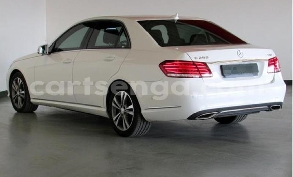 Acheter Occasion Voiture Mercedes‒Benz E–Class Blanc à Mbabane, Manzini Acheter Occasion Voiture Mercedes‒Benz E–Class Blanc à Mbabane, Manzini
