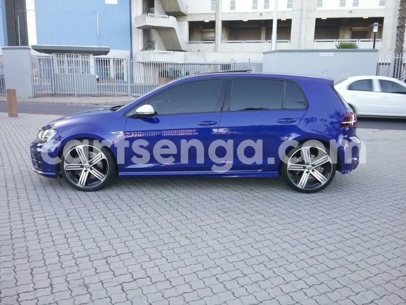 Big with watermark big with watermark 2014 volkswagen golf 4 1 