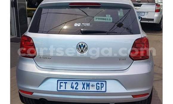 Acheter Occasion Voiture Volkswagen Polo Gris à Hlatikulu, Shiselweni District Acheter Occasion Voiture Volkswagen Polo Gris à Hlatikulu, Shiselweni District