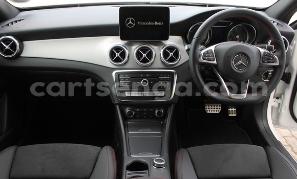 Acheter Occasion Voiture Mercedes‒Benz 200 Blanc à Malkerns, Manzini Acheter Occasion Voiture Mercedes‒Benz 200 Blanc à Malkerns, Manzini