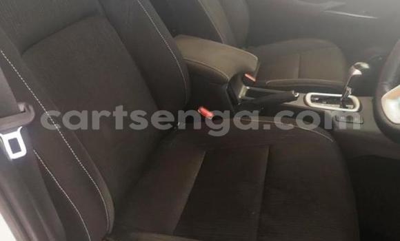 Nunua Ilio tumika Toyota Hilux White Gari ndani ya Manzini nchini Manzini Nunua Ilio tumika Toyota Hilux White Gari ndani ya Manzini nchini Manzini