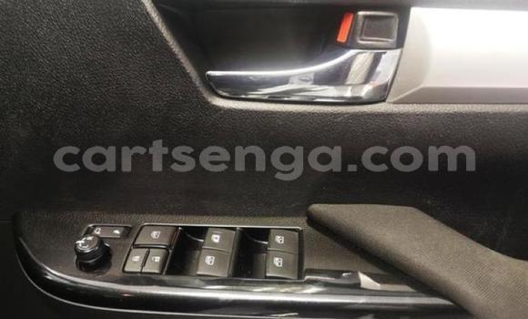 Nunua Ilio tumika Toyota Hilux White Gari ndani ya Manzini nchini Manzini Nunua Ilio tumika Toyota Hilux White Gari ndani ya Manzini nchini Manzini