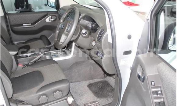 Nunua Ilio tumika Nissan Navara Silver Gari ndani ya Manzini nchini Manzini Nunua Ilio tumika Nissan Navara Silver Gari ndani ya Manzini nchini Manzini