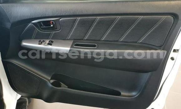 Nunua Ilio tumika Toyota Hilux White Gari ndani ya Mbabane nchini Manzini Nunua Ilio tumika Toyota Hilux White Gari ndani ya Mbabane nchini Manzini