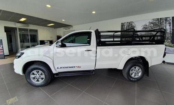 Nunua Ilio tumika Toyota Hilux White Gari ndani ya Mbabane nchini Manzini Nunua Ilio tumika Toyota Hilux White Gari ndani ya Mbabane nchini Manzini