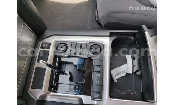 Nunua Imported Toyota Land Cruiser Black Gari ndani ya Import - Dubai nchini Hhohho Nunua Imported Toyota Land Cruiser Black Gari ndani ya Import - Dubai nchini Hhohho