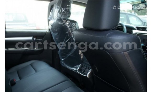 Buy Import Toyota Hilux Other Car in Import - Dubai in Hhohho Buy Import Toyota Hilux Other Car in Import - Dubai in Hhohho