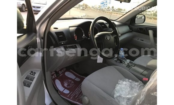 Buy Import Toyota Highlander Other Car in Import - Dubai in Hhohho Buy Import Toyota Highlander Other Car in Import - Dubai in Hhohho