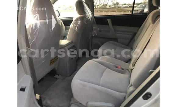 Buy Import Toyota Highlander Other Car in Import - Dubai in Hhohho Buy Import Toyota Highlander Other Car in Import - Dubai in Hhohho