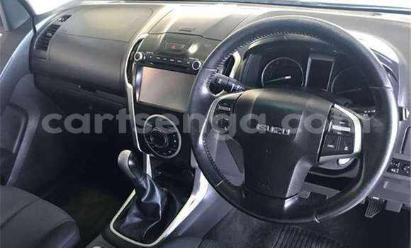 Buy Used Isuzu KB White Car in Bhunya in Manzini Buy Used Isuzu KB White Car in Bhunya in Manzini