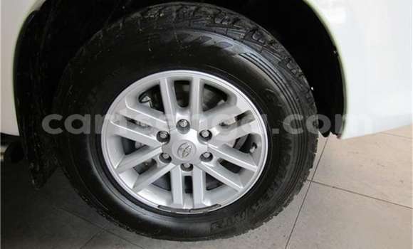 Buy Used Isuzu KB White Car in Bhunya in Manzini Buy Used Isuzu KB White Car in Bhunya in Manzini