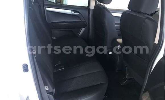 Buy Used Isuzu KB White Car in Bhunya in Manzini Buy Used Isuzu KB White Car in Bhunya in Manzini