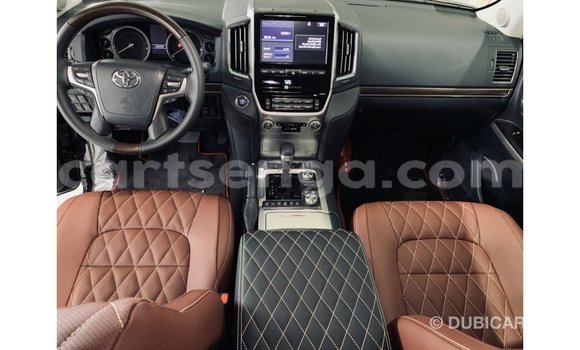 Buy Import Toyota Land Cruiser Black Car in Import - Dubai in Hhohho Buy Import Toyota Land Cruiser Black Car in Import - Dubai in Hhohho