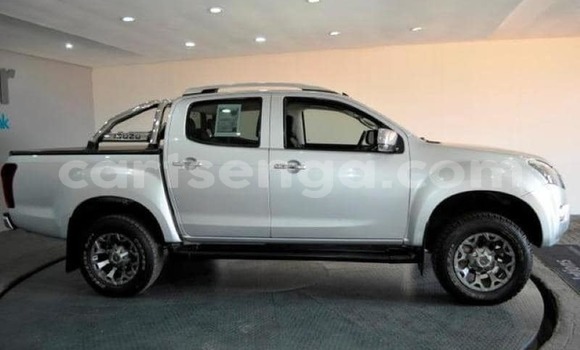 Nunua Ilio tumika Isuzu KB Silver Gari ndani ya Manzini nchini Manzini Nunua Ilio tumika Isuzu KB Silver Gari ndani ya Manzini nchini Manzini