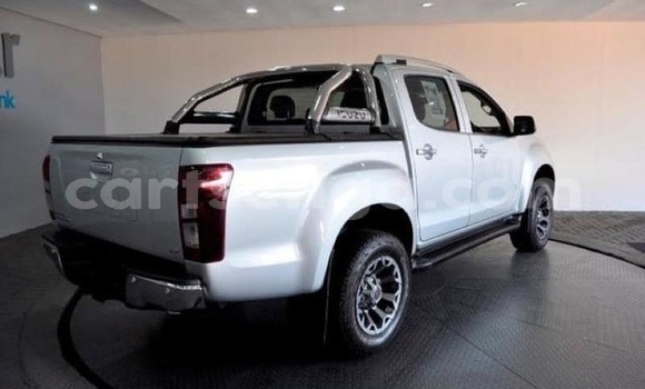 Nunua Ilio tumika Isuzu KB Silver Gari ndani ya Manzini nchini Manzini Nunua Ilio tumika Isuzu KB Silver Gari ndani ya Manzini nchini Manzini