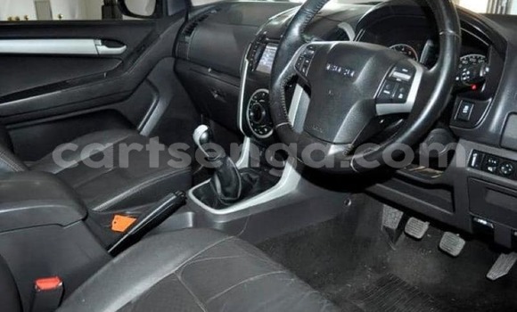 Nunua Ilio tumika Isuzu KB Silver Gari ndani ya Manzini nchini Manzini Nunua Ilio tumika Isuzu KB Silver Gari ndani ya Manzini nchini Manzini