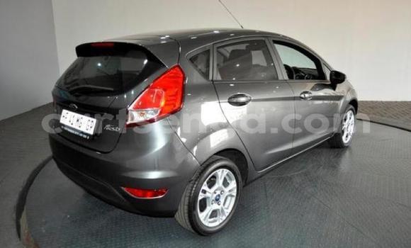 Acheter Occasion Voiture Ford Fiesta Gris à Hlatikulu, Shiselweni District Acheter Occasion Voiture Ford Fiesta Gris à Hlatikulu, Shiselweni District