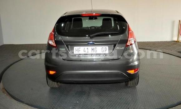 Acheter Occasion Voiture Ford Fiesta Gris à Hlatikulu, Shiselweni District Acheter Occasion Voiture Ford Fiesta Gris à Hlatikulu, Shiselweni District