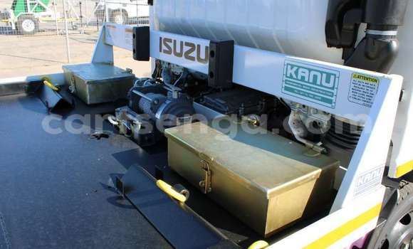 Acheter Occasion Utilitaire Isuzu FTR 850 Blanc à Big Bend, Lubombo District Acheter Occasion Utilitaire Isuzu FTR 850 Blanc à Big Bend, Lubombo District