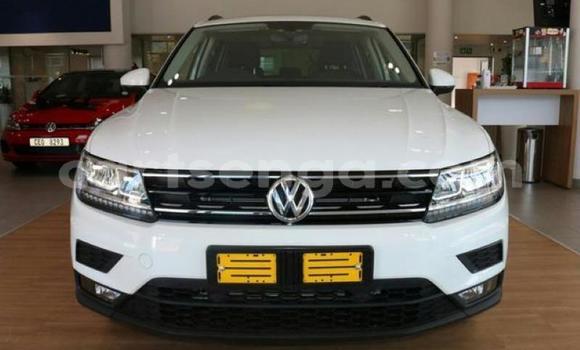 Nunua Ilio tumika Volkswagen Tiguan White Gari ndani ya Ezulwini nchini Hhohho Nunua Ilio tumika Volkswagen Tiguan White Gari ndani ya Ezulwini nchini Hhohho