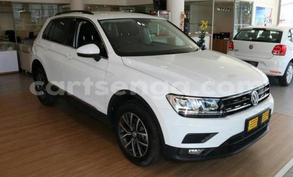 Nunua Ilio tumika Volkswagen Tiguan White Gari ndani ya Ezulwini nchini Hhohho Nunua Ilio tumika Volkswagen Tiguan White Gari ndani ya Ezulwini nchini Hhohho