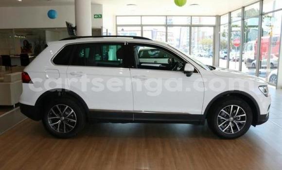 Nunua Ilio tumika Volkswagen Tiguan White Gari ndani ya Ezulwini nchini Hhohho Nunua Ilio tumika Volkswagen Tiguan White Gari ndani ya Ezulwini nchini Hhohho