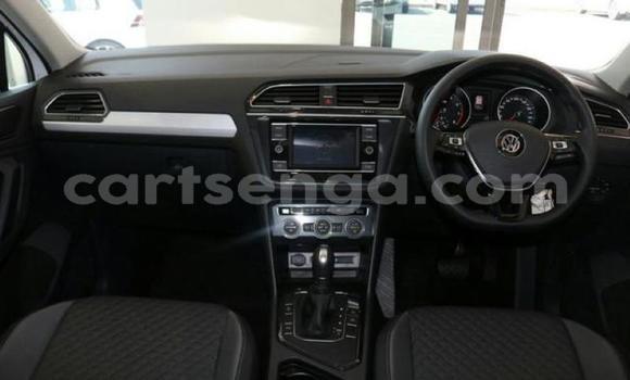 Nunua Ilio tumika Volkswagen Tiguan White Gari ndani ya Ezulwini nchini Hhohho Nunua Ilio tumika Volkswagen Tiguan White Gari ndani ya Ezulwini nchini Hhohho