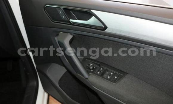 Nunua Ilio tumika Volkswagen Tiguan White Gari ndani ya Ezulwini nchini Hhohho Nunua Ilio tumika Volkswagen Tiguan White Gari ndani ya Ezulwini nchini Hhohho