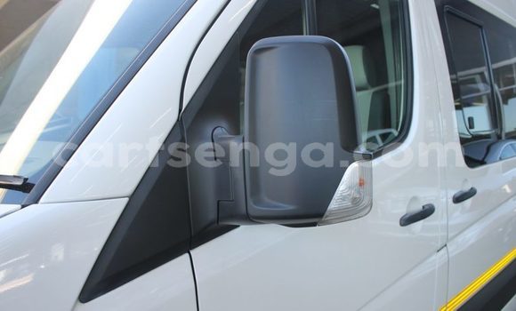 Buy Used Volkswagen Transporter White Car in Mbabane in Manzini Buy Used Volkswagen Transporter White Car in Mbabane in Manzini