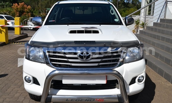 Buy Used Toyota Hilux White Car in Mbabane in Manzini Buy Used Toyota Hilux White Car in Mbabane in Manzini