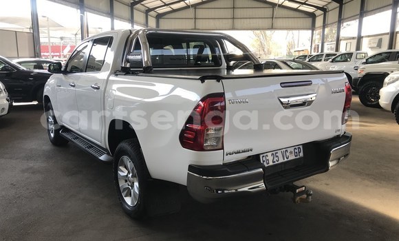 Buy Used Toyota Hilux White Car in Mbabane in Manzini Buy Used Toyota Hilux White Car in Mbabane in Manzini