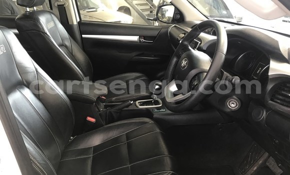 Buy Used Toyota Hilux White Car in Mbabane in Manzini Buy Used Toyota Hilux White Car in Mbabane in Manzini