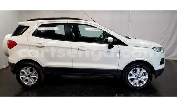 Acheter Occasion Voiture Ford EcoSport Blanc à Hlatikulu, Shiselweni District Acheter Occasion Voiture Ford EcoSport Blanc à Hlatikulu, Shiselweni District