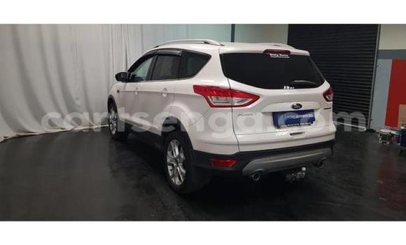 Acheter Occasion Voiture Ford EcoSport Blanc à Hlatikulu, Shiselweni District Acheter Occasion Voiture Ford EcoSport Blanc à Hlatikulu, Shiselweni District