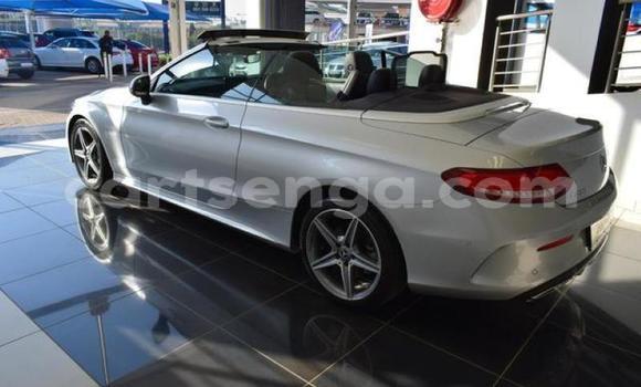 Acheter Occasion Voiture Mercedes‒Benz C–Class Gris à Kubuta, Shiselweni District Acheter Occasion Voiture Mercedes‒Benz C–Class Gris à Kubuta, Shiselweni District