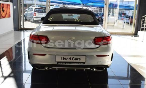 Acheter Occasion Voiture Mercedes‒Benz C–Class Gris à Kubuta, Shiselweni District Acheter Occasion Voiture Mercedes‒Benz C–Class Gris à Kubuta, Shiselweni District